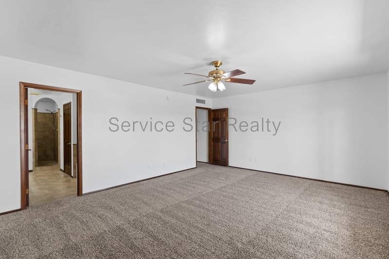 Glendale House: 6142 W Sierra St