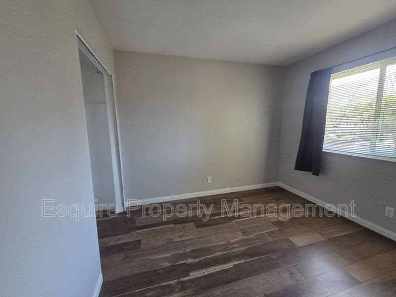THOUSAND OAKS House: 646 AVENIDA DE LA PLATA