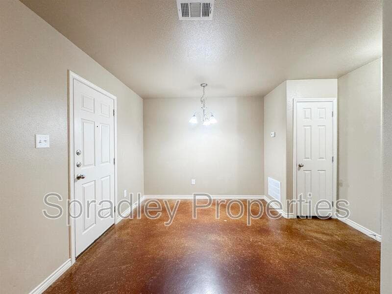 Belton Condo: 1576 Brady Way