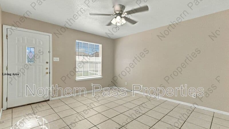 El Paso Condo: 216 S Schutz