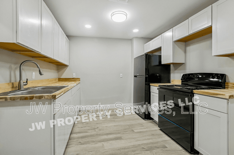 New Orleans House: 1547 Chippewa St