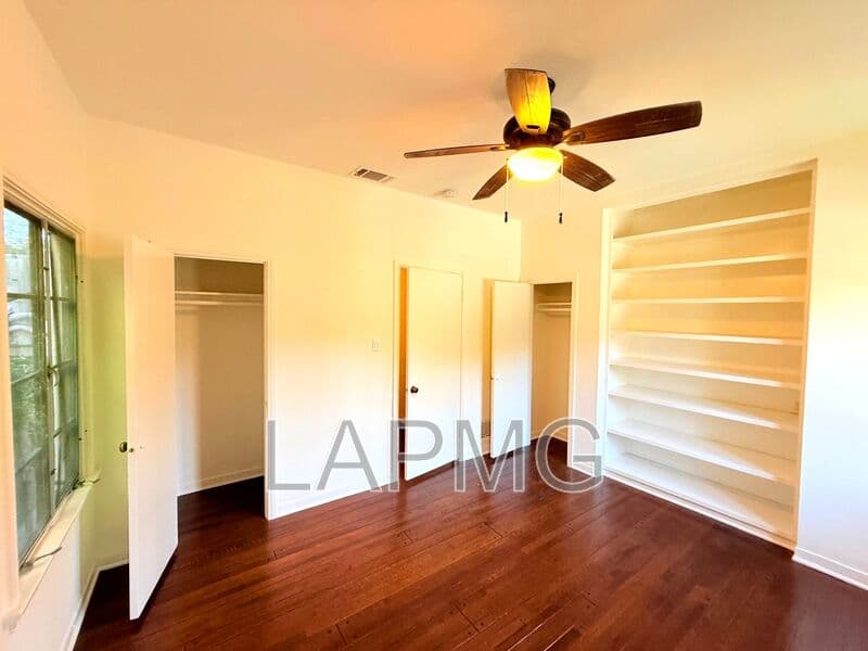 Los Angeles House: 7660 Hollywood Boulevard