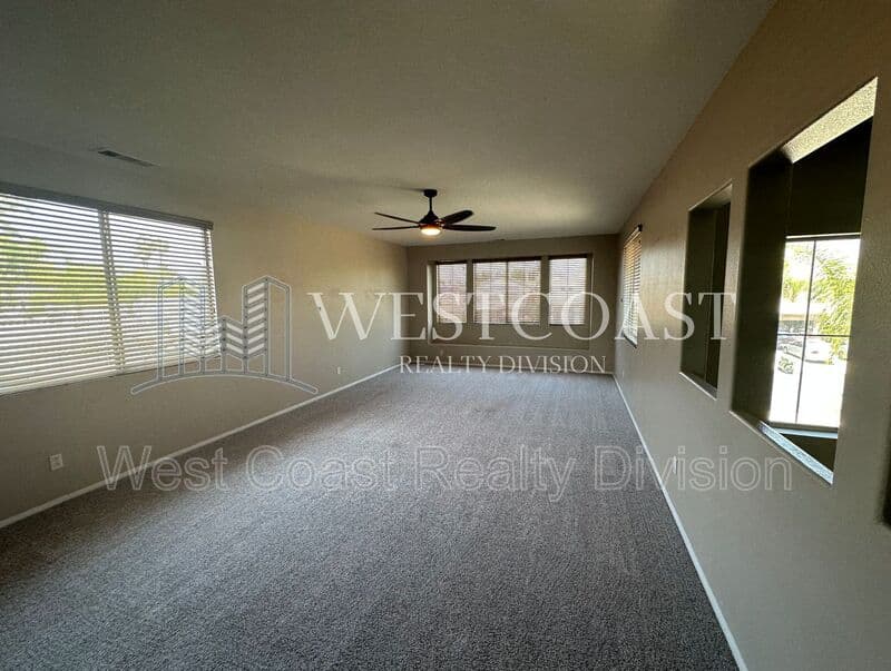 Murrieta House: 26719 Evergreen Avenue