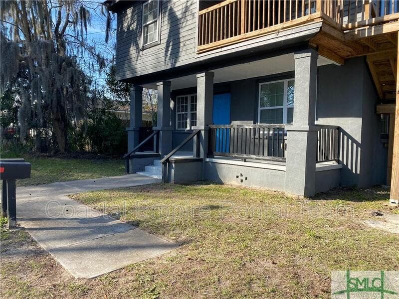 Savannah Condo: 1000 West 53rd Street - Lower Unit