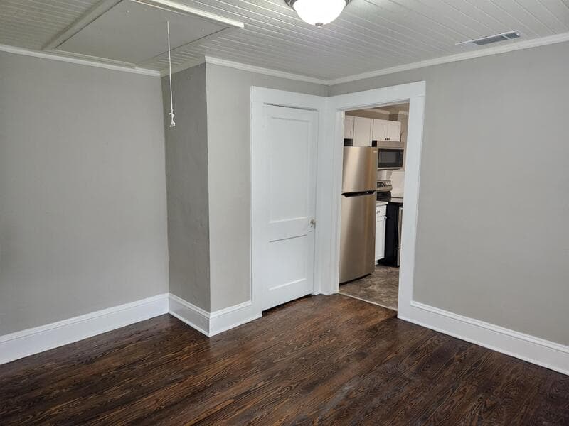 Winder Condo: 178 Georgia Ave - B