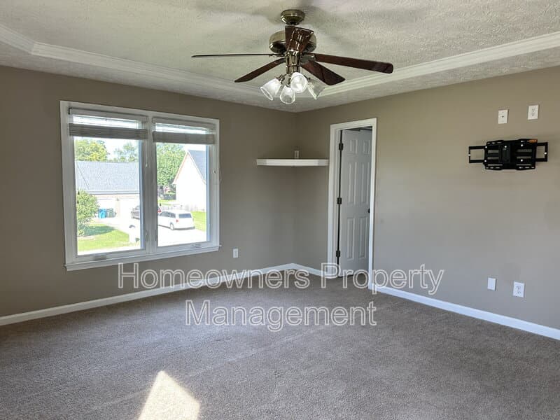 Fayetteville House: 6521 Ryefield Dr