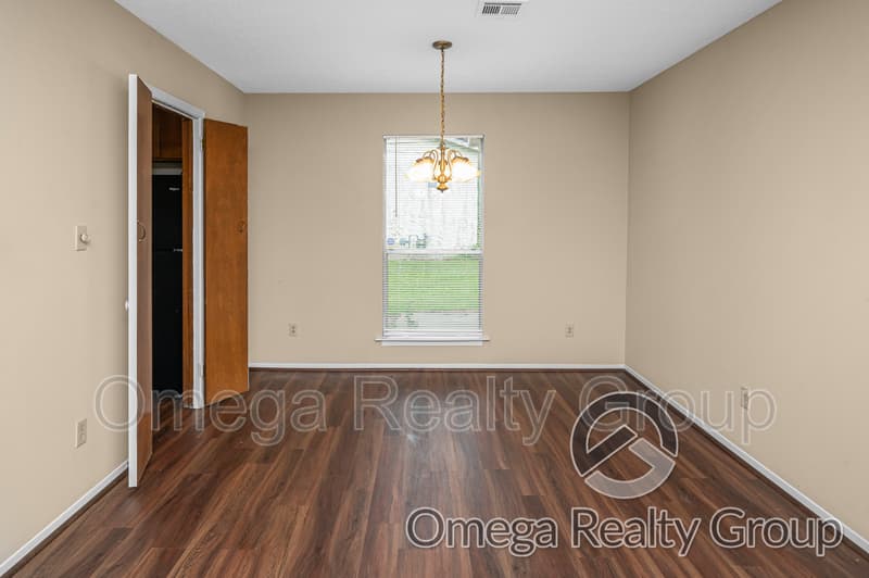 Montgomery House: 4078 Strathmore Dr