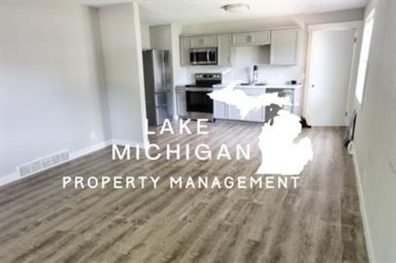 Zeeland Condo: 380 North Ottawa Street