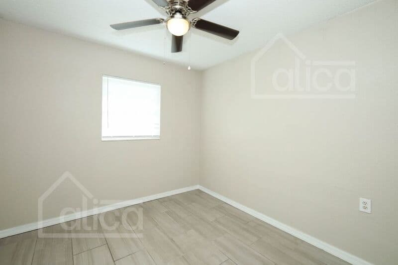 Orlando House: 4464 Piedmont St