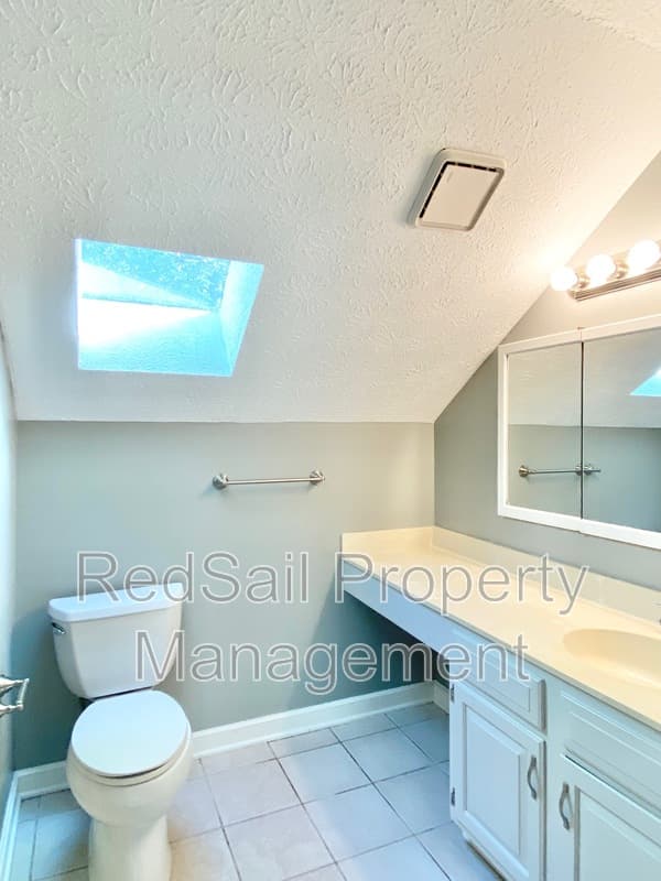 Newport News House: 1060 Palmerton Dr