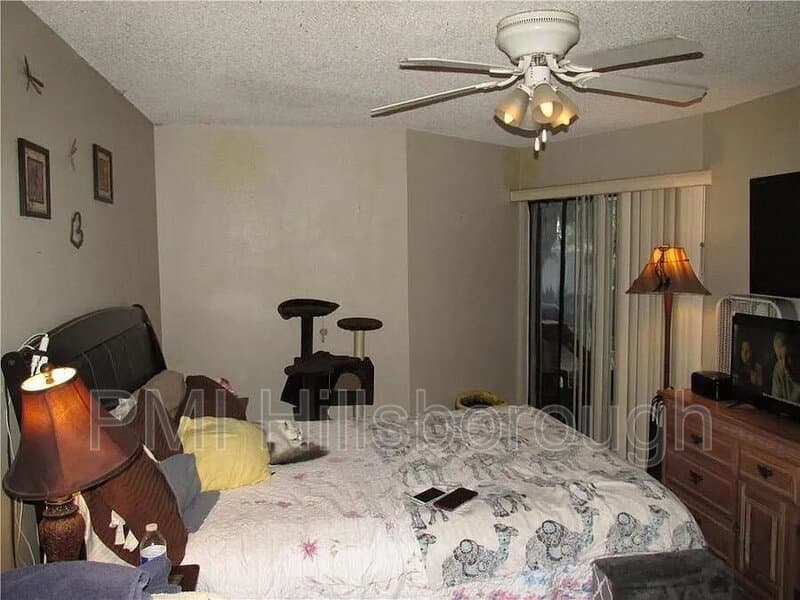 Brandon House: 914 Burlwood Street
