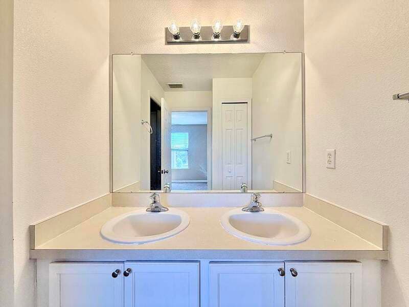 Brandon Townhome: 2516 Oleander Lakes Drive