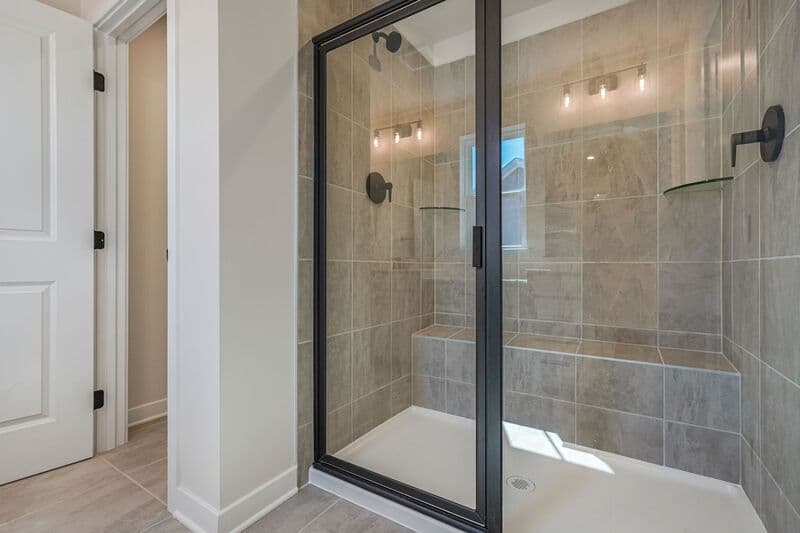 Fredericksburg House: 1400 Crested Iris Drive