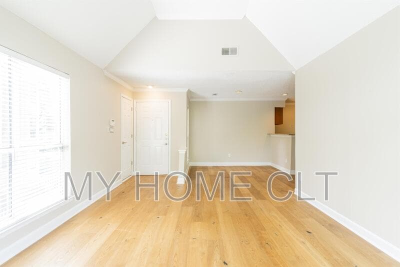 Charlotte Condo: 2516 Cranbrook Lane #11