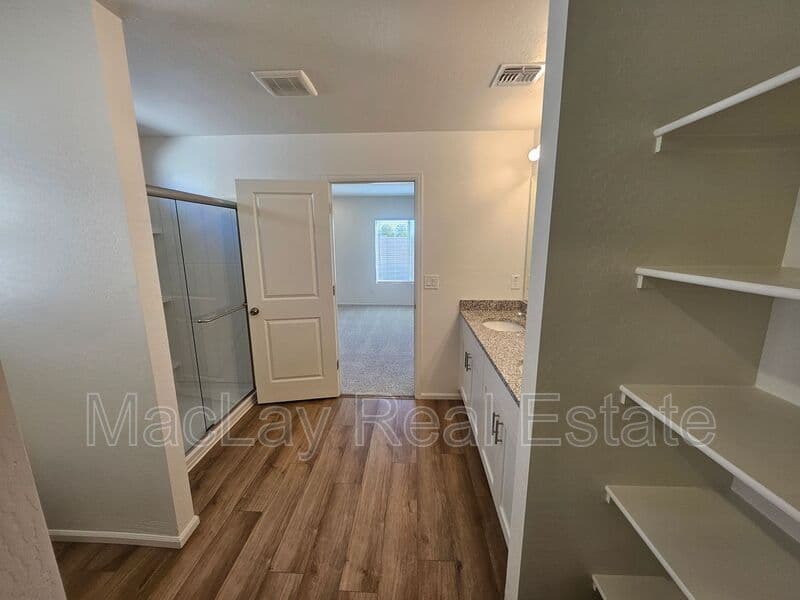 Coolidge House: 1390 W Aztec Dr