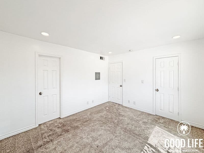 El Cajon Condo: 1386 E Madison Ave