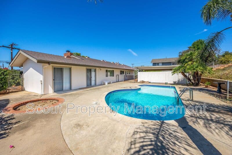 Escondido House: 1934 S Juniper Street