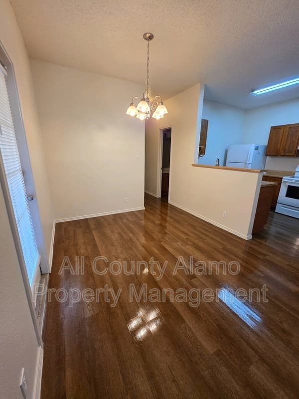 San Antonio Condo: 3439 Ridge Smoke