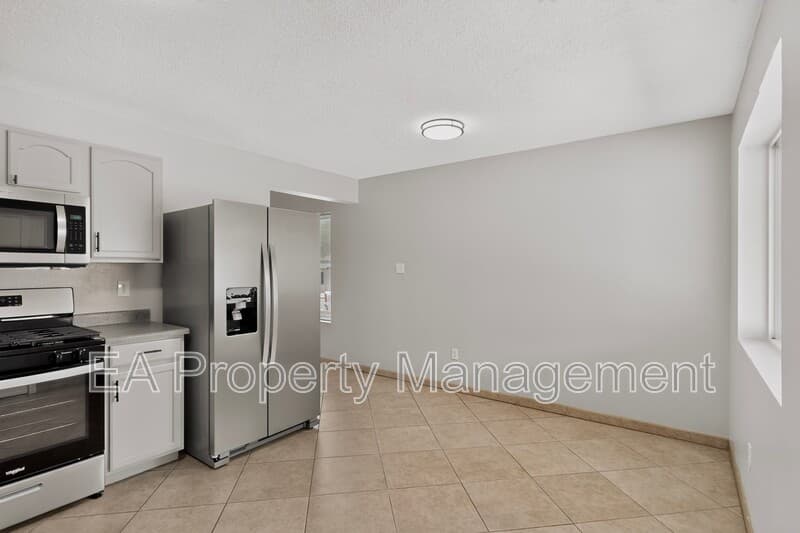 Albuquerque House: 5748 Pinon Flats Rd NW