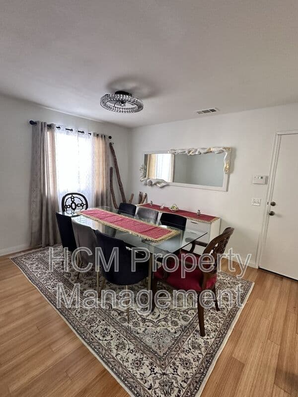 Foothill Ranch House: 120 Rue Monet