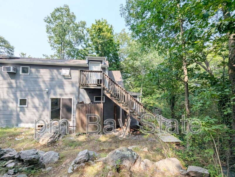 Hyde Park Condo: 3 Weston St