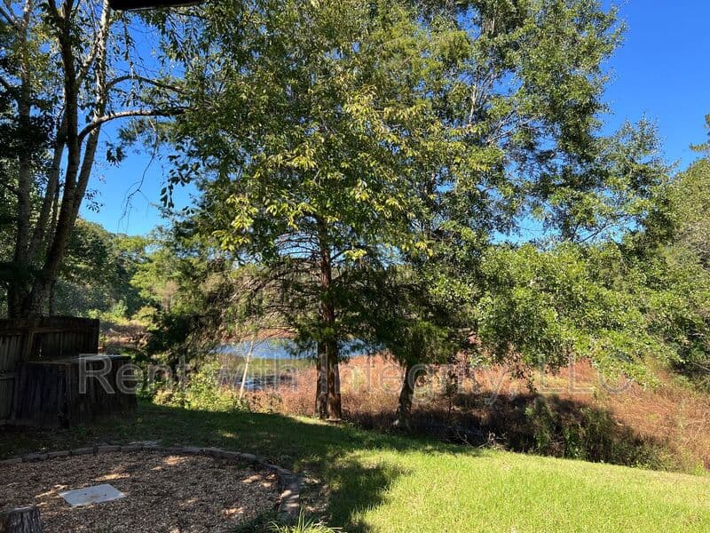 Tallahassee House: 2418 Ian Drive