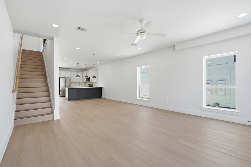 Fort Worth House: 2337 Benbrook Boulevard