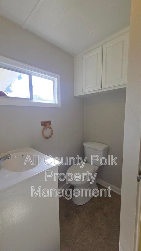 Lakeland Condo: 2735 W 10th St.