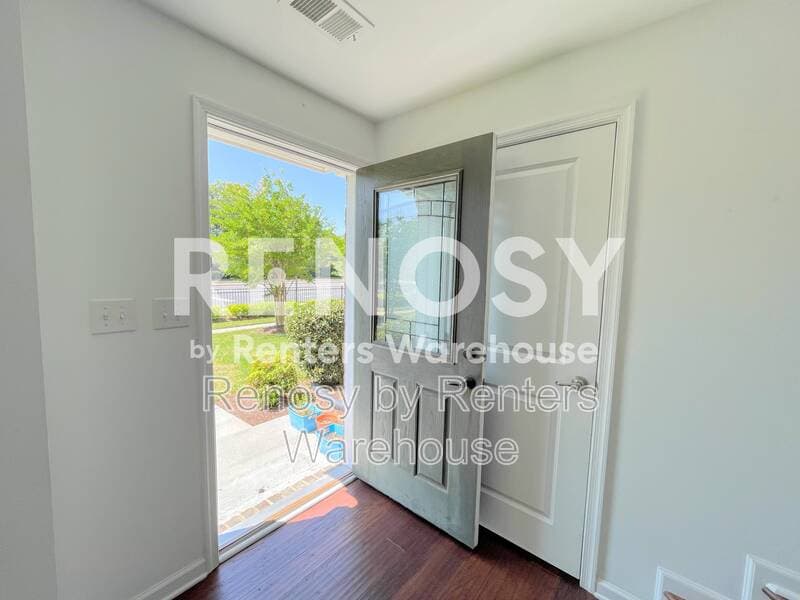 Virginia Beach House: 5657 Freewill Lane