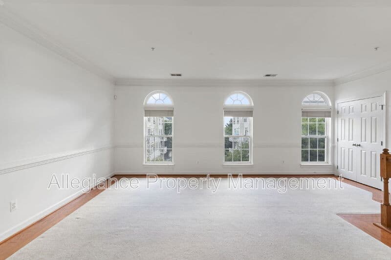 Alexandria House: 5675 Harrington Falls Ln