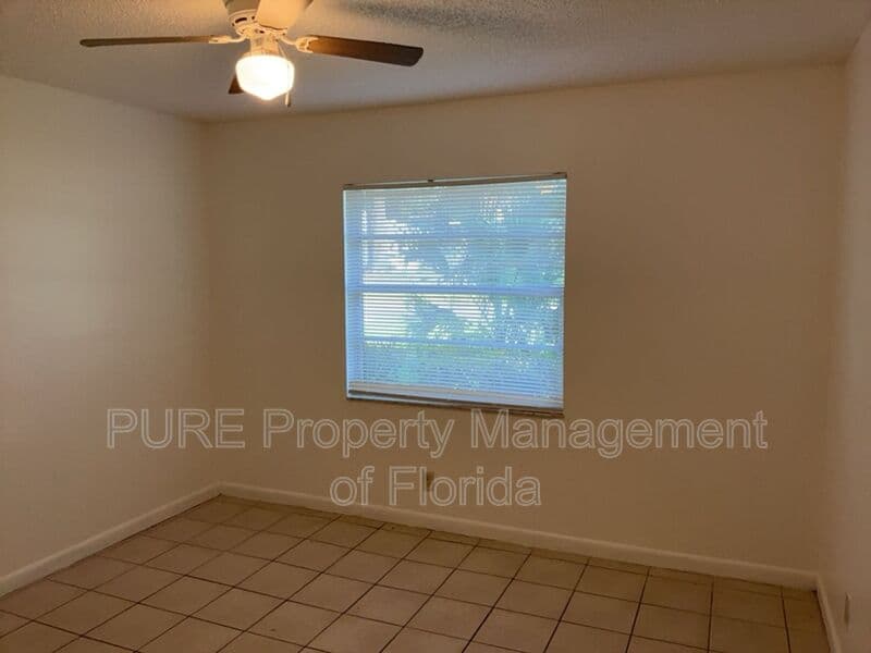 Ocala House: 5714 SE 4th Street