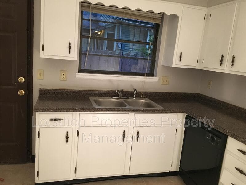 Lawrence Condo: 817 Connecticut Street