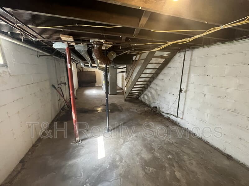 Indianapolis House: 3727 North Kenwood Avenue