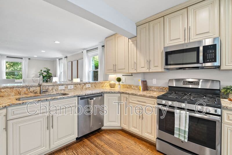 Falls Church House: 3318 Holloman Rd.