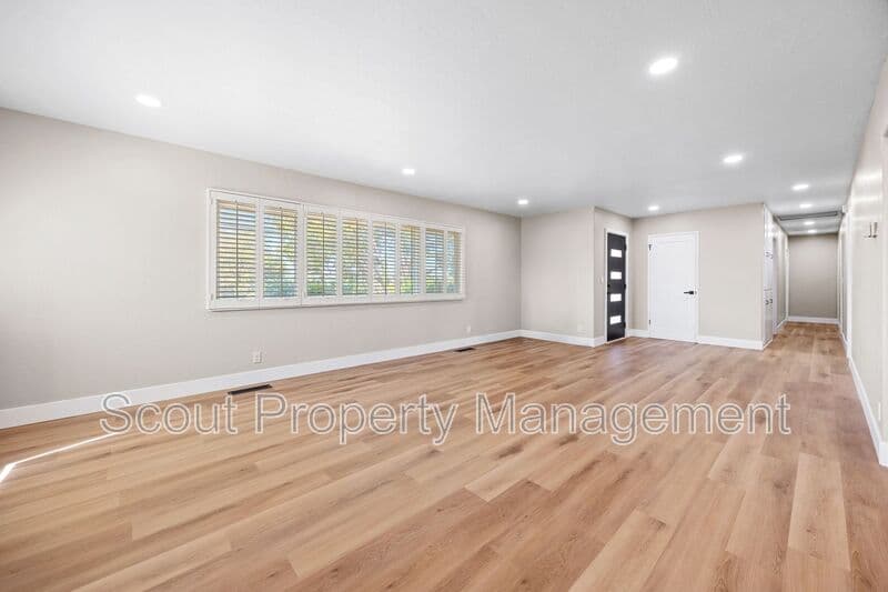 Escondido House: 1934 S Juniper Street