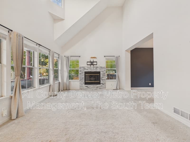 Aurora House: 14192 E Chenango Pl