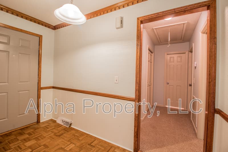 Greer House: 102 Ticonderoga Drive