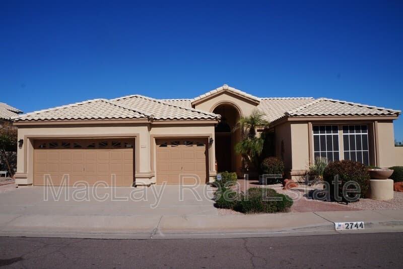 Phoenix House: 2744 E Amberwood Dr
