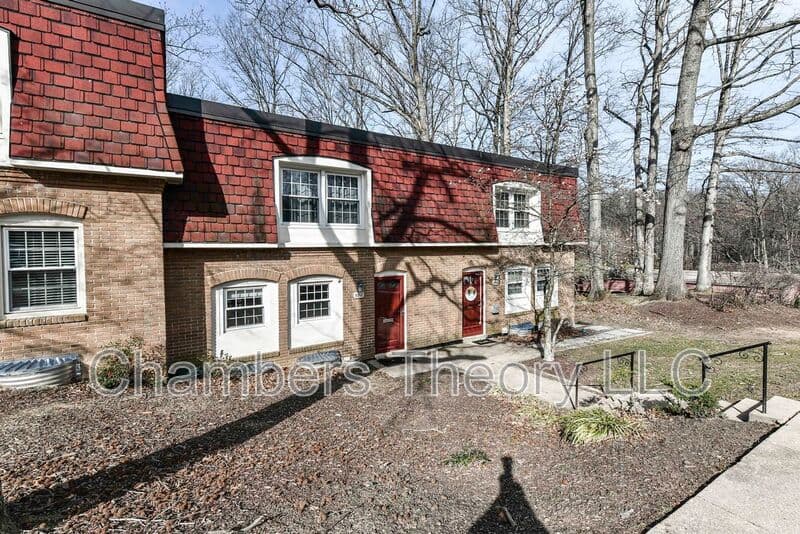 Springfield Condo: 5910 Prince James Dr