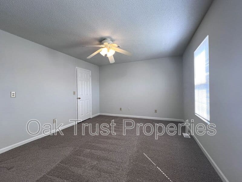 North Charleston House: 6649 Bent Creek Drive