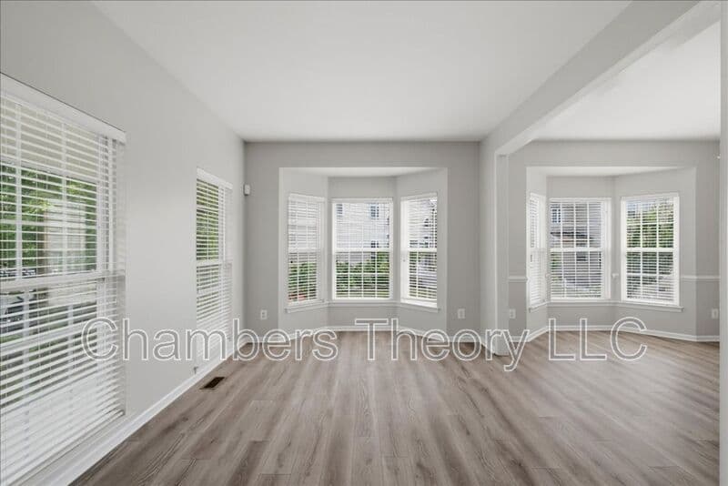 Chantilly House: 42211 Marcy Way