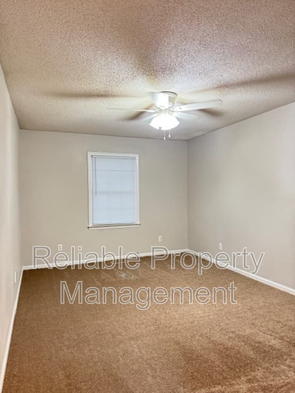 Smithfield Townhome: 61 S Sussex Drive