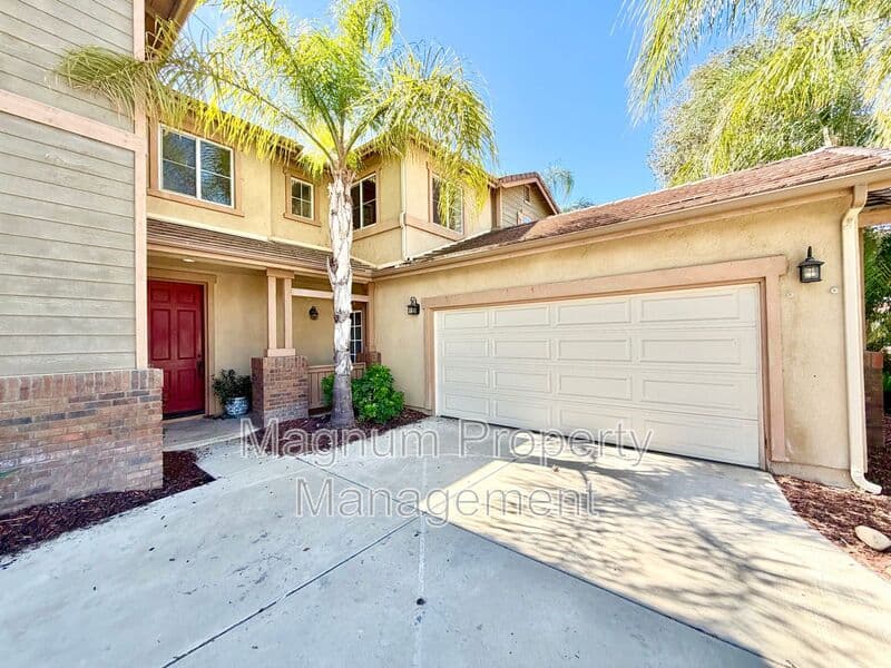 Menifee House: 33602 Magnetite St.