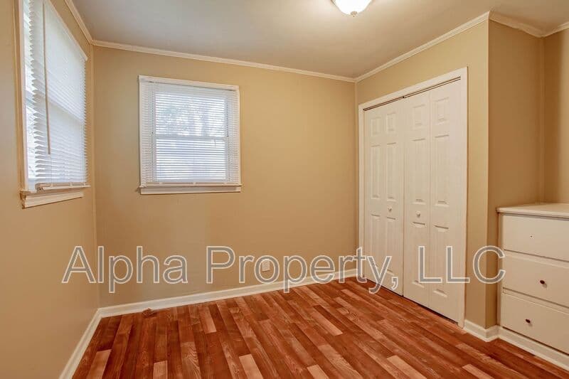 Greer Condo: 105 Foster Circle