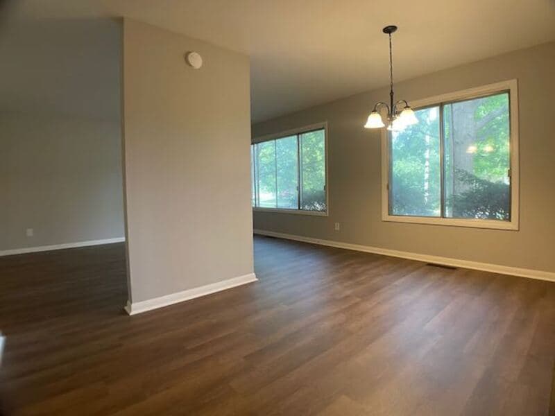 Peoria Condo: 911 North Sheridan Road - A2