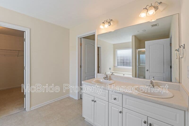Martinez House: 3237 Riverstone Drive