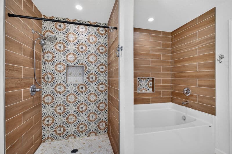 Portsmouth House: 242 Webster Ave
