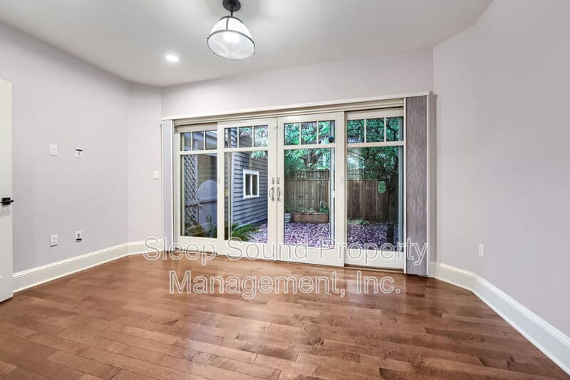 Portland House: 3835 SE Ankeny Street