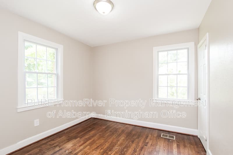 Birmingham House: 208 22nd St. Sw