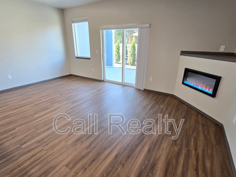 Spokane Valley Townhome: 308 S Clinton Ln